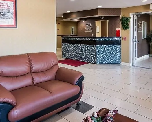 Econo Lodge Inn & Suites Natchitoches - Lobi
