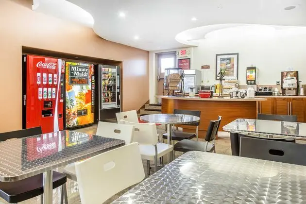 Econo Lodge Inn & Suites Old Saybrook - Westbrook
