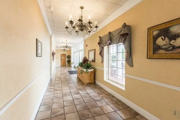 Econo Lodge Inn & Suites Orangeburg - Lobi
