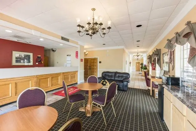 Econo Lodge Inn & Suites Orangeburg - Yeme / İçme