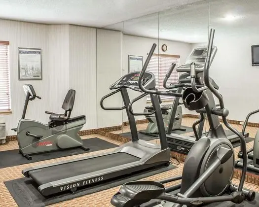 Econo Lodge Inn & Suites Raleigh North