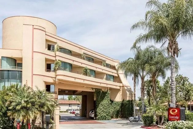 Econo Lodge Inn & Suites Riverside - Corona - Dış Mekan