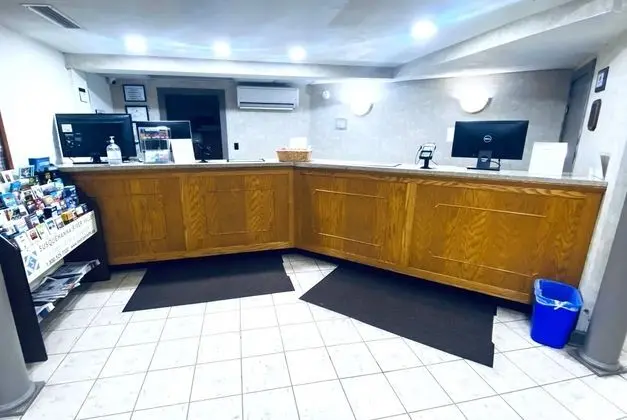 Econo Lodge Inn & Suites Shamokin Dam - Lobi