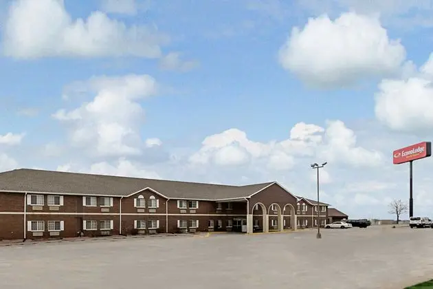 Econo Lodge Inn & Suites West