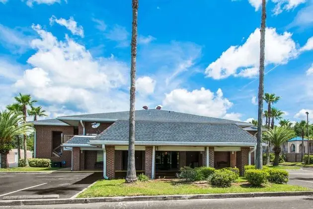 Econo Lodge Jacksonville Intl Airport