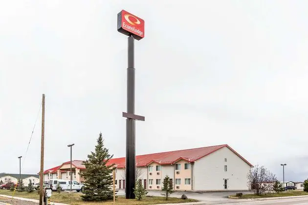 Econo Lodge Laramie area