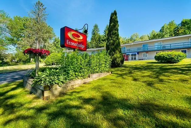 Econo Lodge Lee  Great Barrington