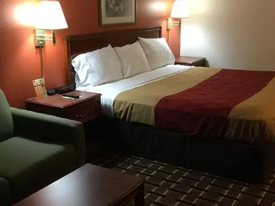 Econo Lodge Lincoln Municipal Airport