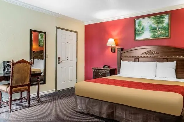 Econo Lodge Long Beach