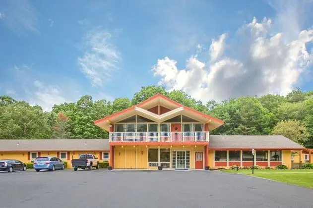 Econo Lodge Manchester Area