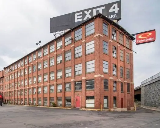Econo Lodge Manchester - Dış Mekan