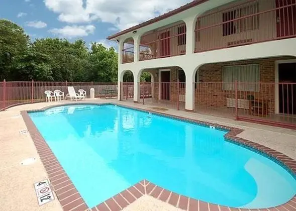 Econo Lodge Marcos