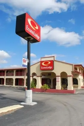 Econo Lodge Marcos - Dış Mekan