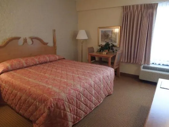 Econo Lodge Metro
