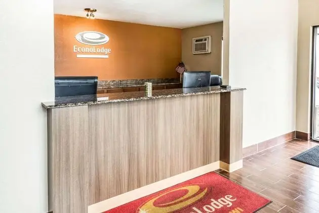 Econo Lodge Mississippi River area