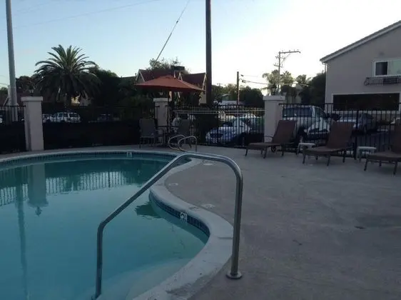 Econo Lodge Moonlight Beach