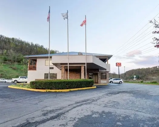 Econo Lodge - Dış Mekan