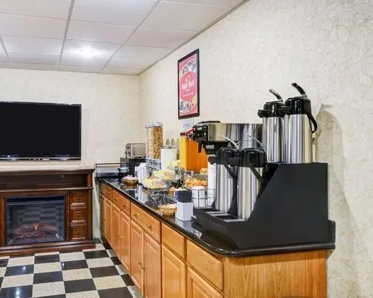 Econo Lodge - Yerinde Yemek