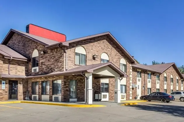 Econo Lodge North Joe Foss Field Regional Airport