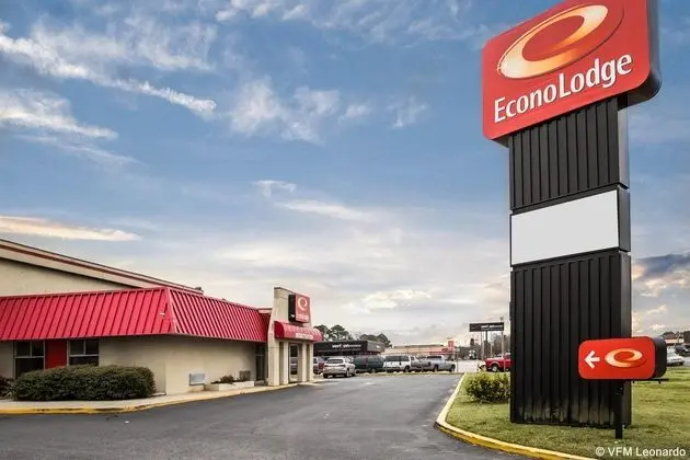 Econo Lodge North