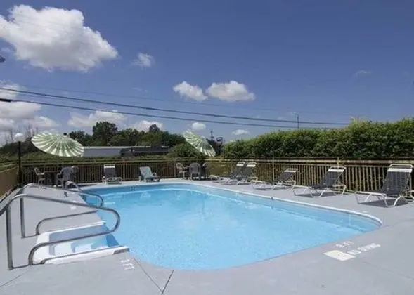 Econo Lodge Norwalk