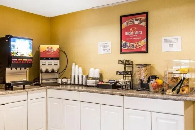 Econo Lodge (Plantsville) - Genel