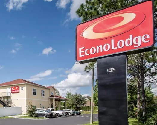 Econo Lodge Polynesian