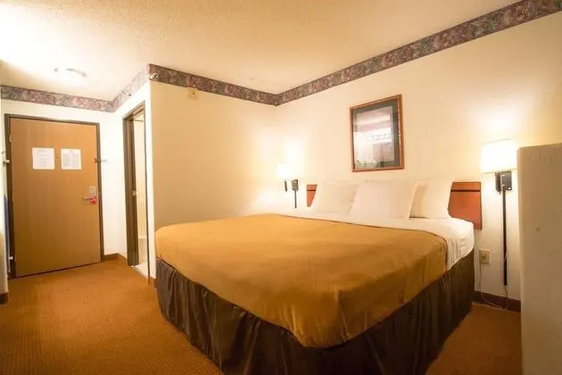 Econo Lodge Pueblo Area