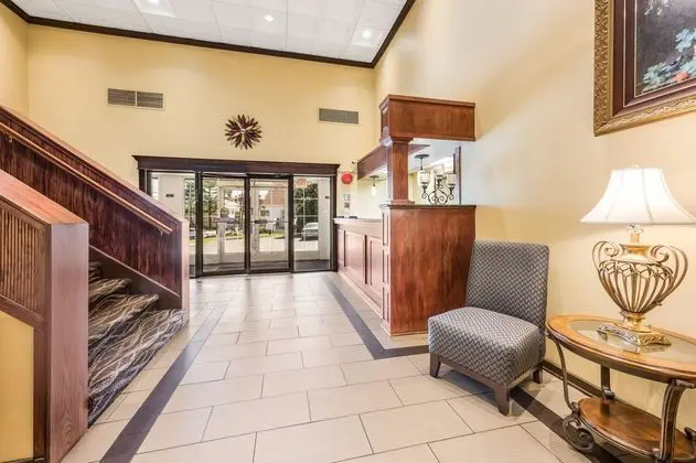 Econo Lodge Quakertown Area - Lobi