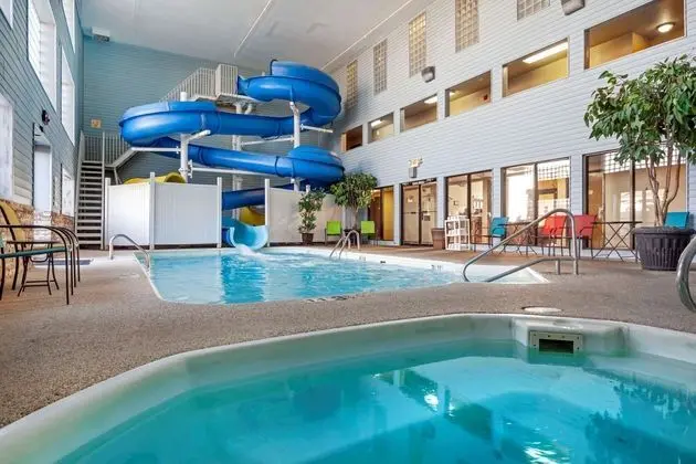 Econo Lodge Rapid City - Havuz