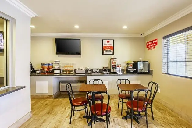 Econo Lodge San Bernardino I-215 - Kahvaltı