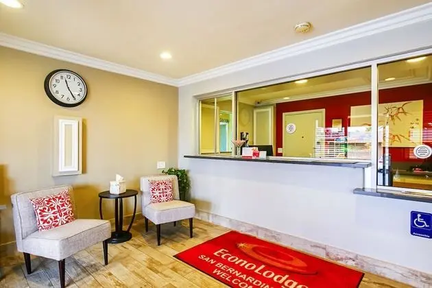 Econo Lodge San Bernardino I-215 - Lobi