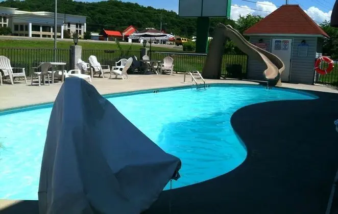 Econo Lodge Sevierville - Genel