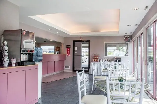 Econo Lodge South Buffalo