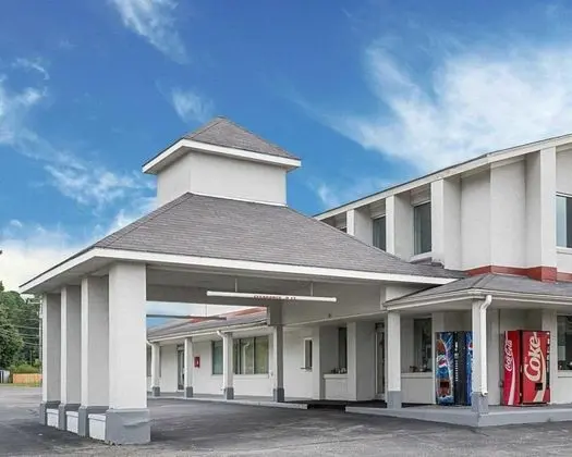 Econo Lodge South