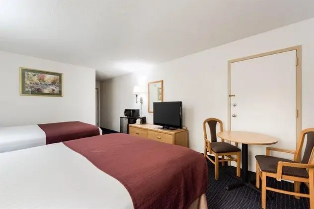 Econo Lodge South