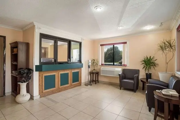 Econo Lodge Spotsylvania Town Center - Lobi