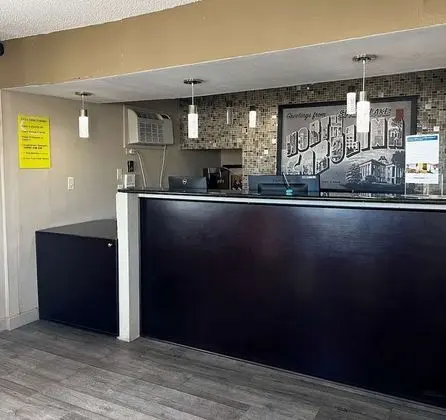 Econo Lodge - Lobi