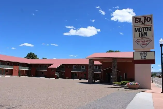 Econo Lodge - Dış Mekan