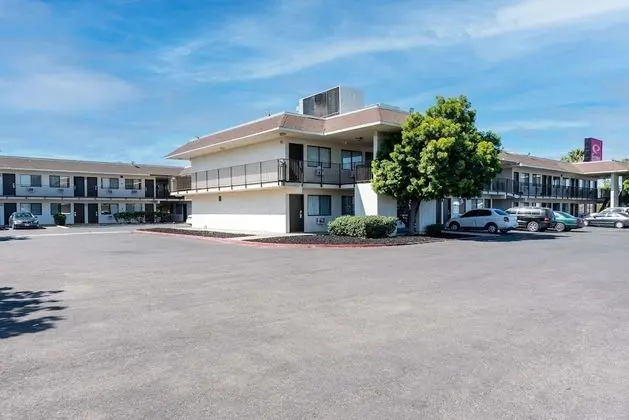 Econo Lodge Stockton near I-5 Fairgrounds