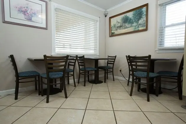Econo Lodge Sturbridge - Yerinde Yemek