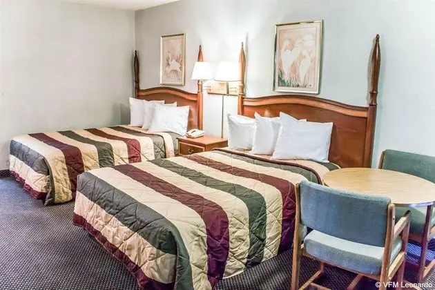 Econo Lodge & Suites - Genel