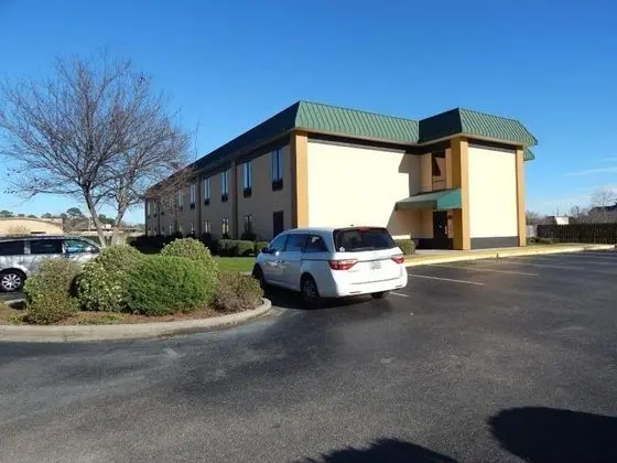 ECONO LODGE AT THE UNIVERSITY
