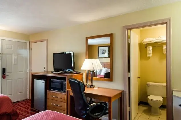 Econo Lodge - Genel