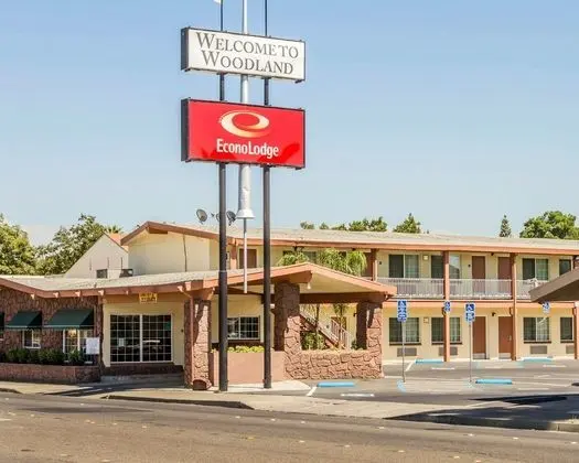 Econo Lodge Woodland near I-5