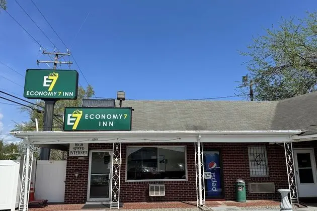 Economy 7 Inn Hampton - Dış Mekan