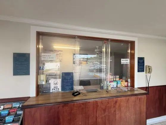 Economy 7 Inn Hampton - Lobi