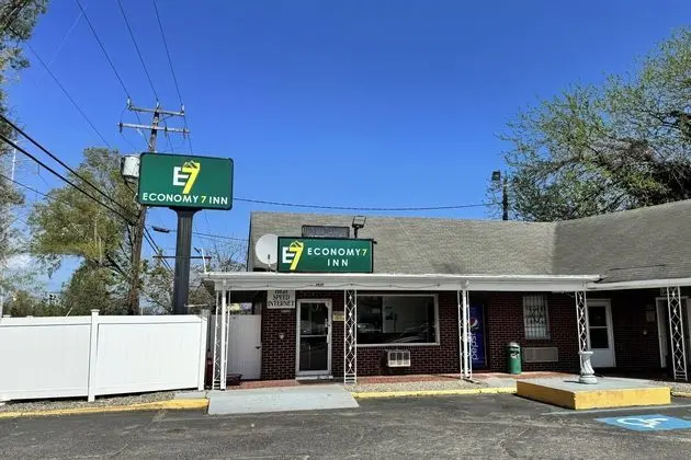 Economy 7 Inn Hampton - Öne Çıkan Resim