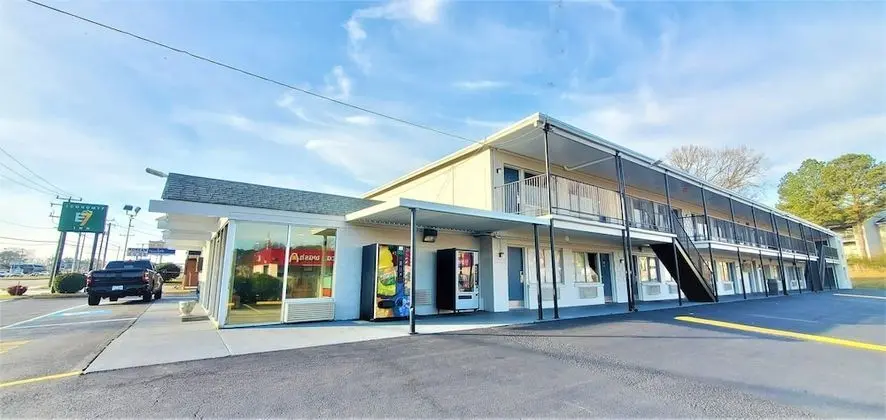 Economy 7 Inn - Dış Mekan