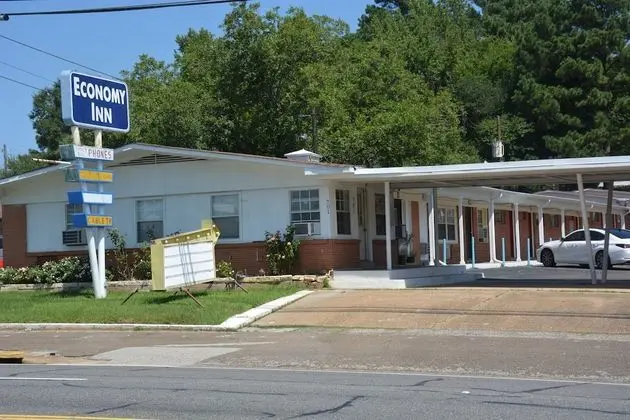 Economy Inn - 1